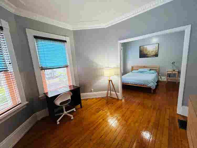 Spacious room in Federal Hill
