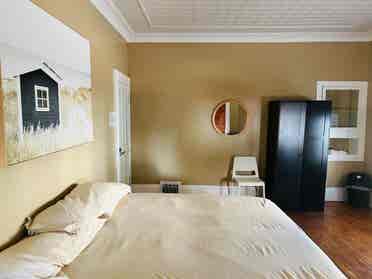 Spacious room in Federal Hill