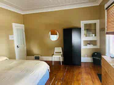 Spacious room in Federal Hill