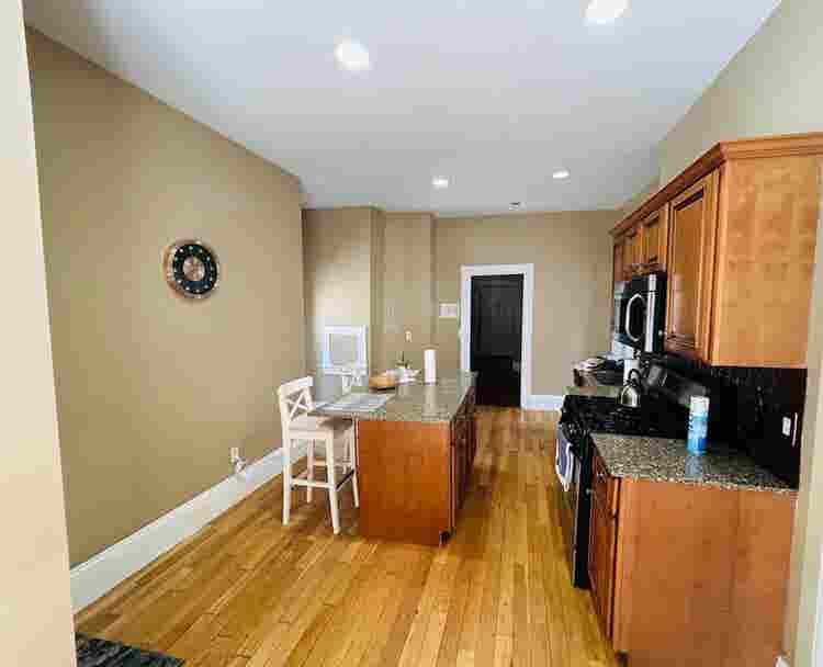 Spacious room in Federal Hill