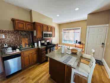 Spacious room in Federal Hill