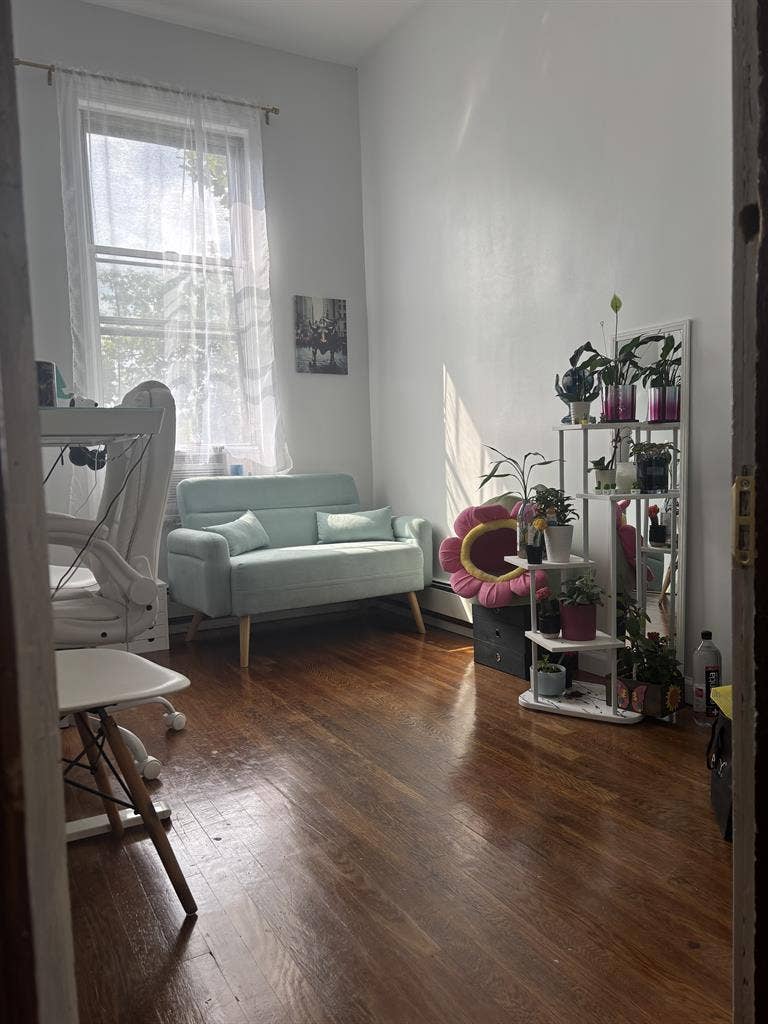 Room in Jersey City Heights