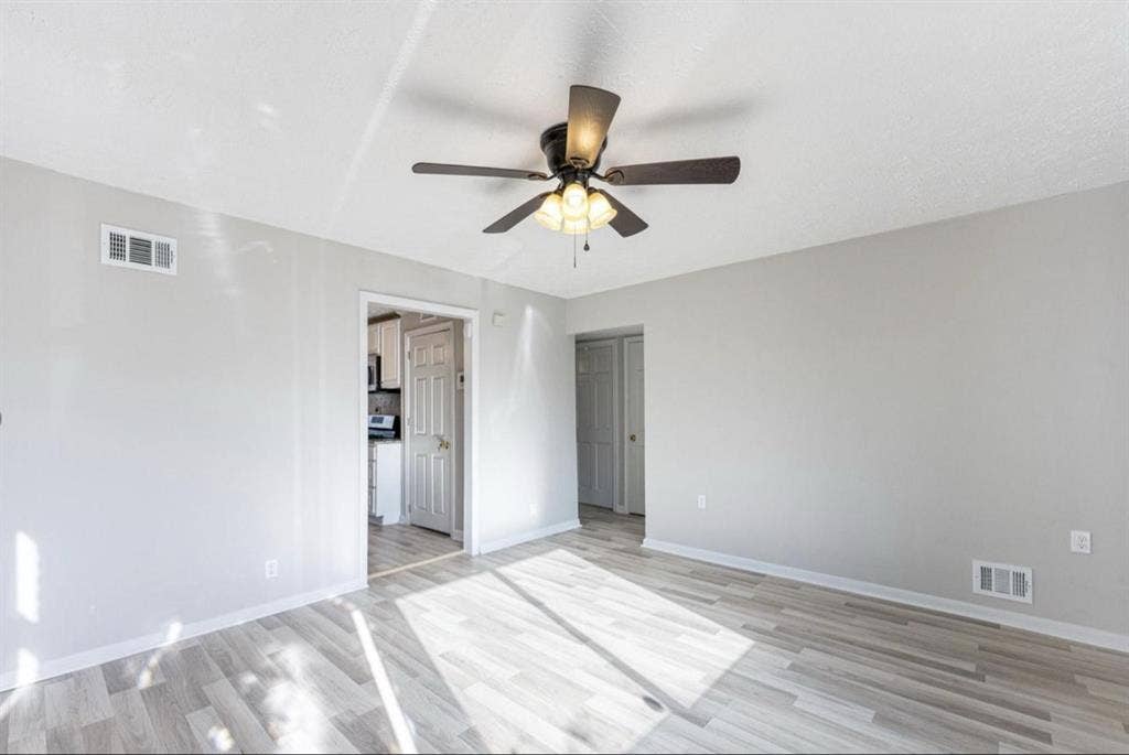 Nice room for rent