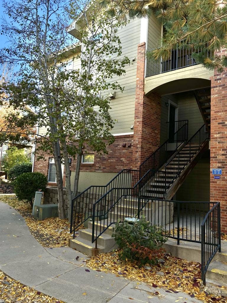 Charming 2 bed Condo in Littleton