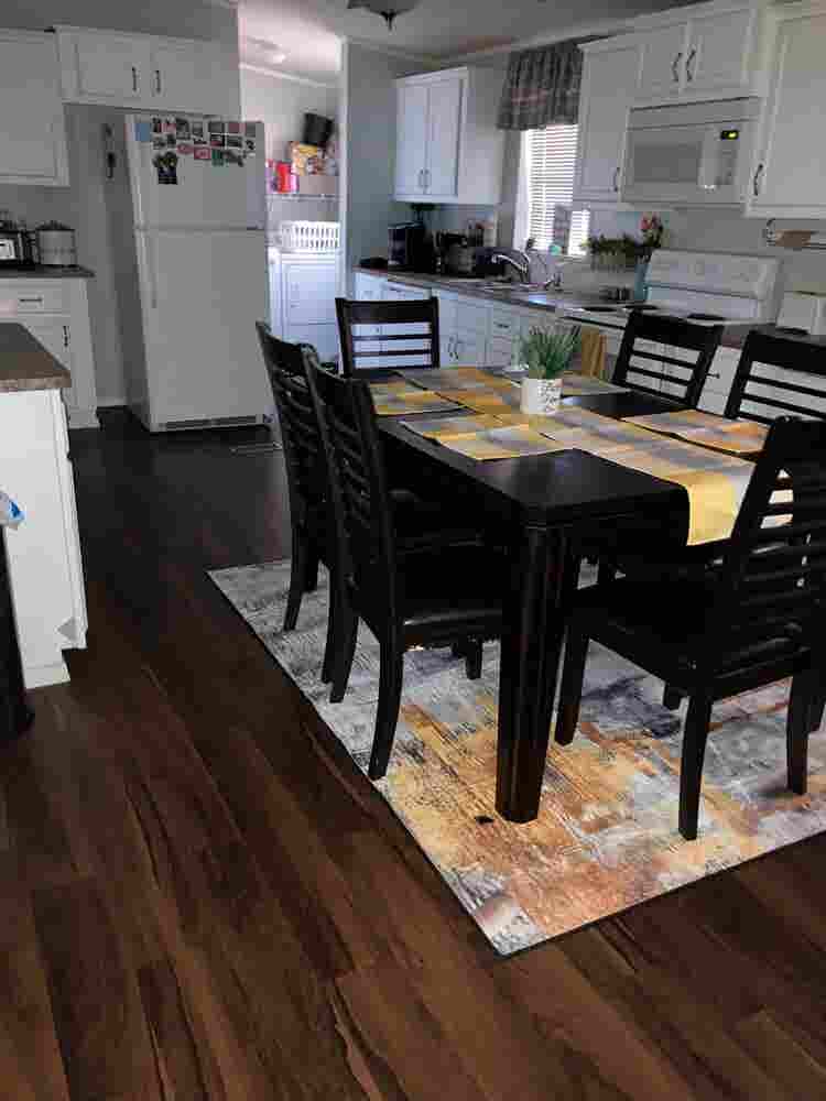 Mobile home 
Renting out 2 bedrooms