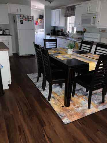 Mobile home 
Renting out 2 bedrooms