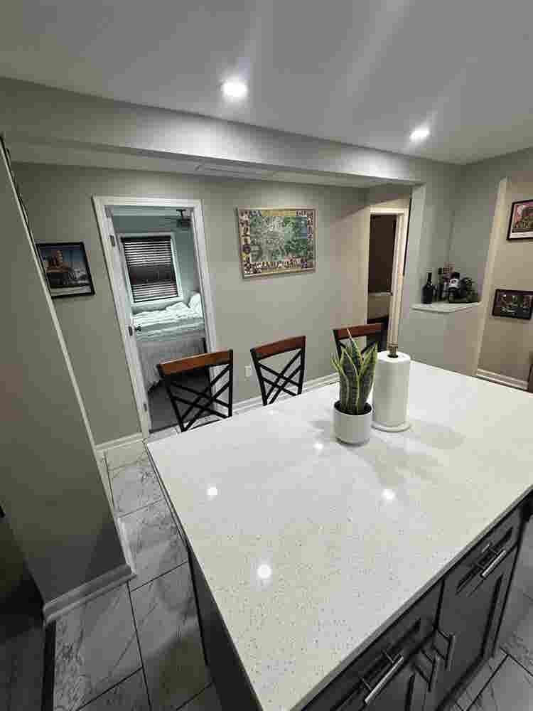 Fully furnished bth, westend!
