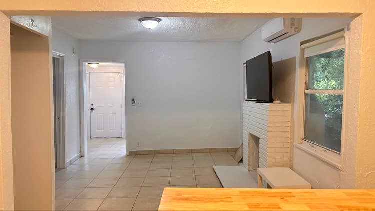 Cozy 1 bedroom + Den for rent!!!