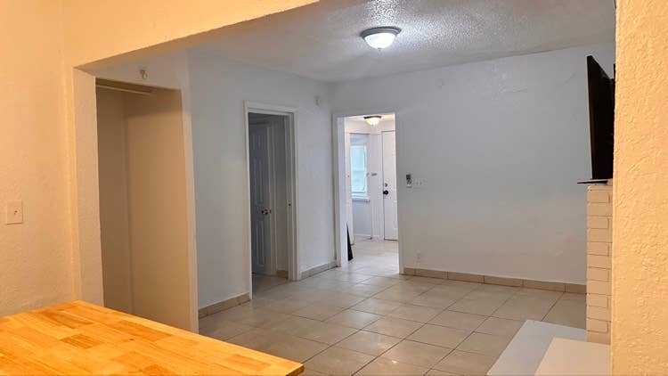 Cozy 1 bedroom + Den for rent!!!