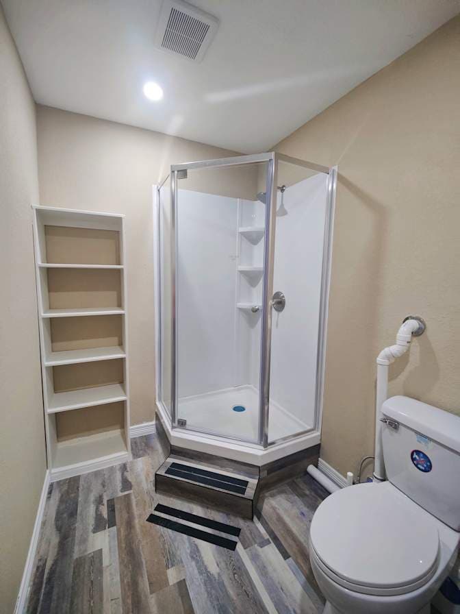 En-suite w/ mini kitchen