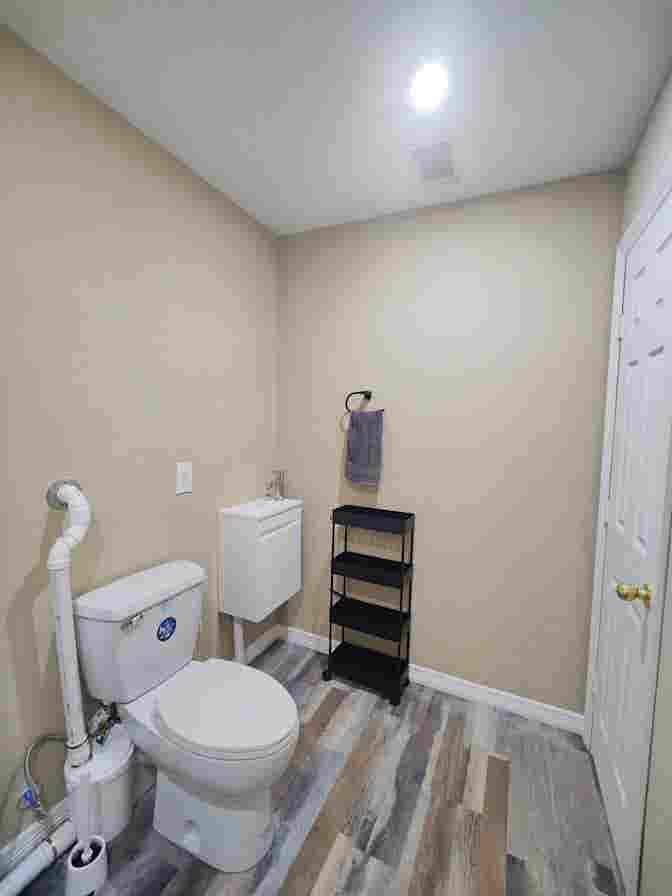 En-suite w/ mini kitchen