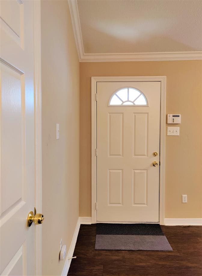Ensuite - ALL BILLS PAID!