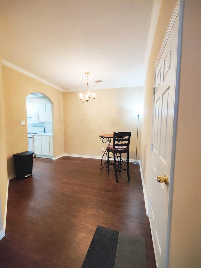 Ensuite - ALL BILLS PAID!