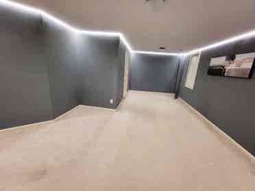 Private Basement, Kitchen & Laundry