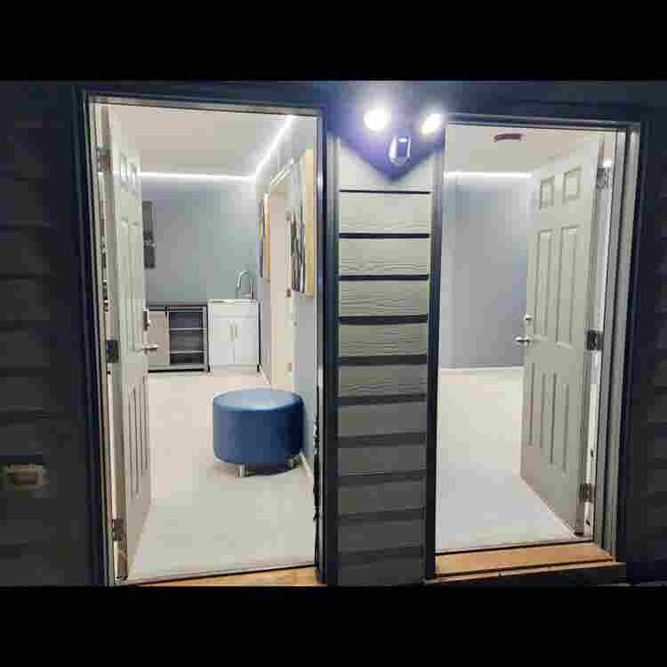 Private Basement, Kitchen & Laundry