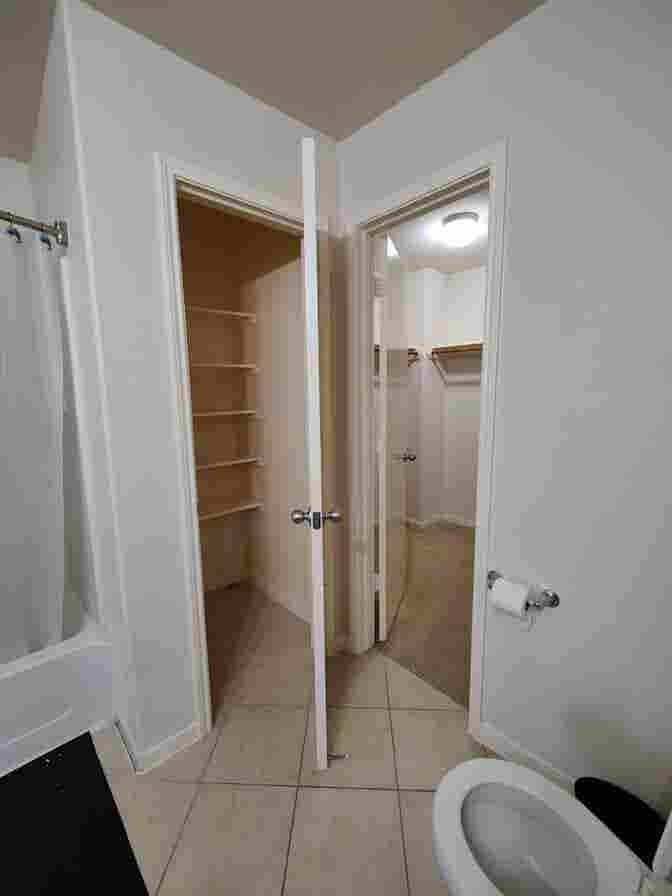 Ensuite - ALL Bills Paid!