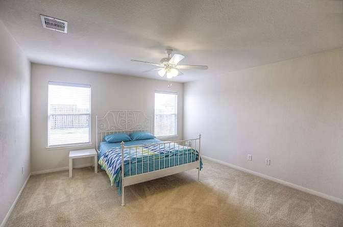 Ensuite - ALL Bills Paid!