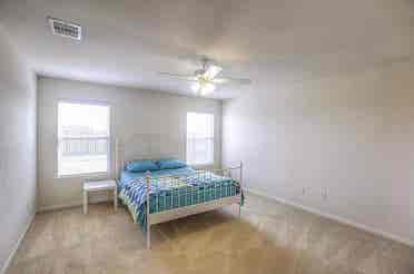 Ensuite - ALL Bills Paid!