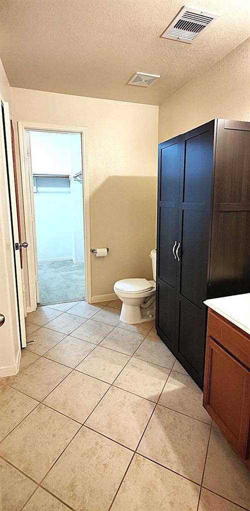 Ensuite - ALL Bills Paid!