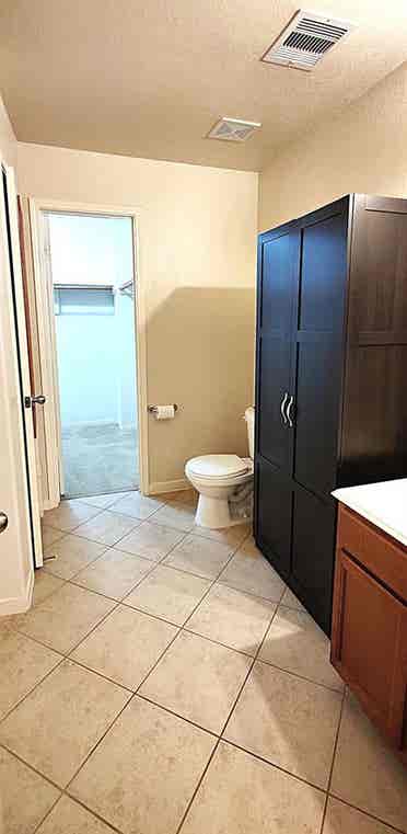 Ensuite - ALL Bills Paid!