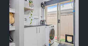 Full furnished Single room for rent