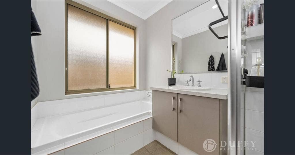 Full furnished Single room for rent