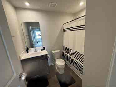 Private room and bathroom New Home