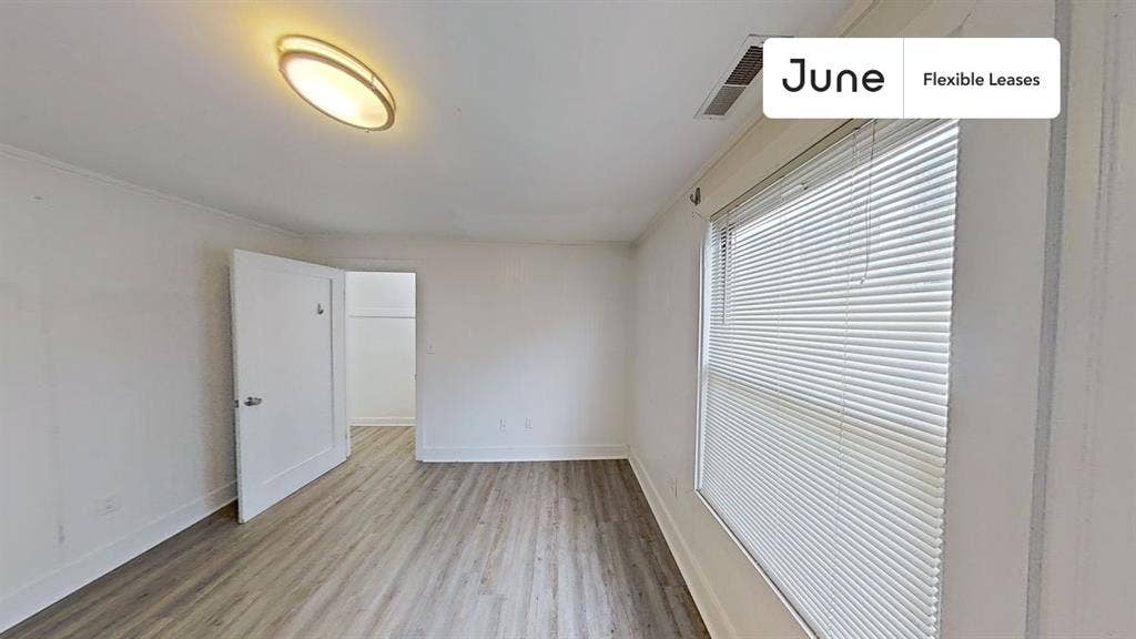 4 BR in Boston