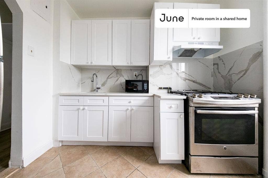 4 BR in New York City