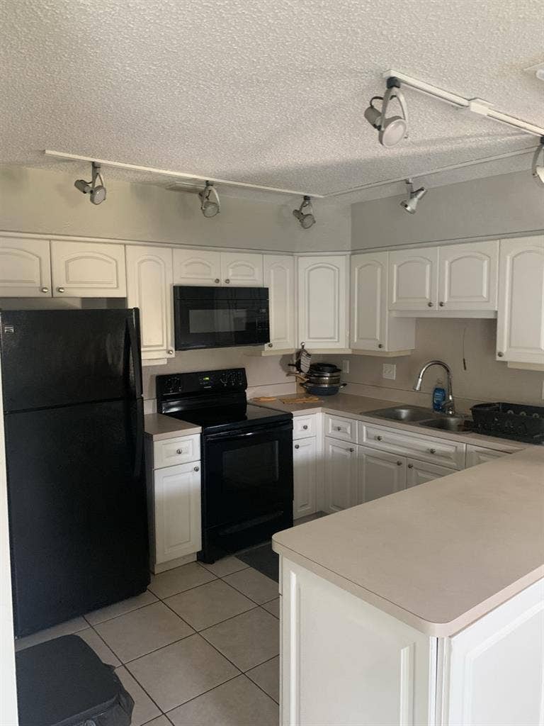 USF Room for Rent.