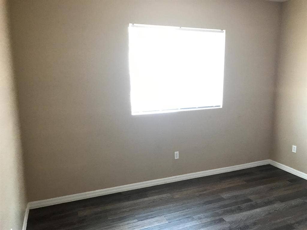 Clean & Quiet Room in Summerlin