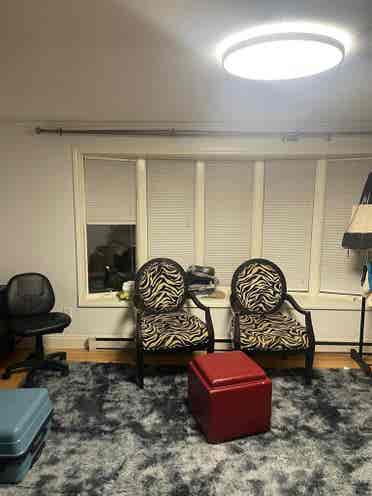 Big room for 2 girl or couple