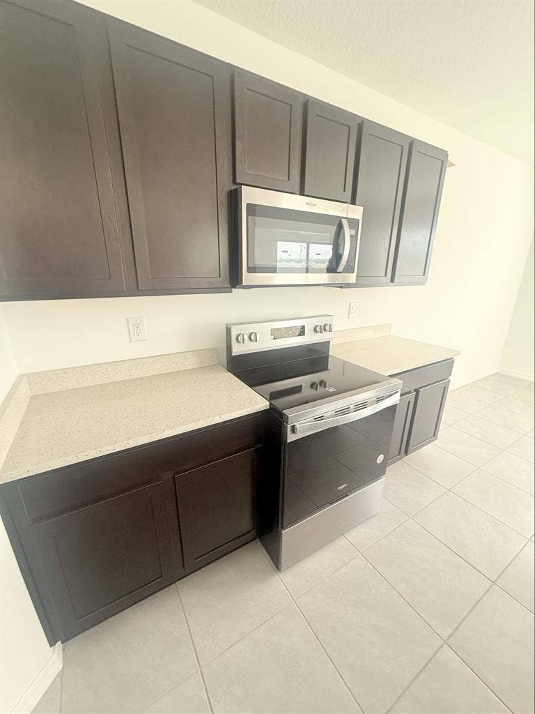 Room for rent in land o lakes