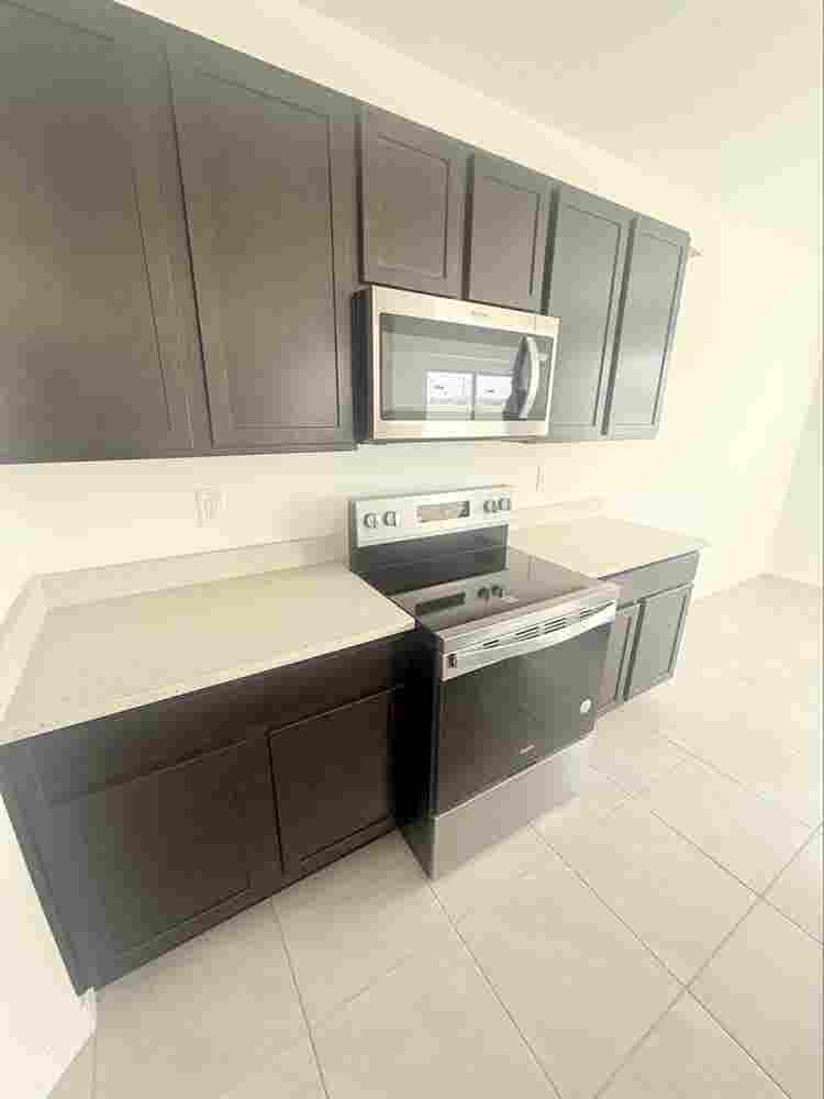 Room for rent in land o lakes