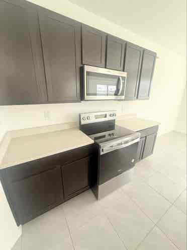 Room for rent in land o lakes