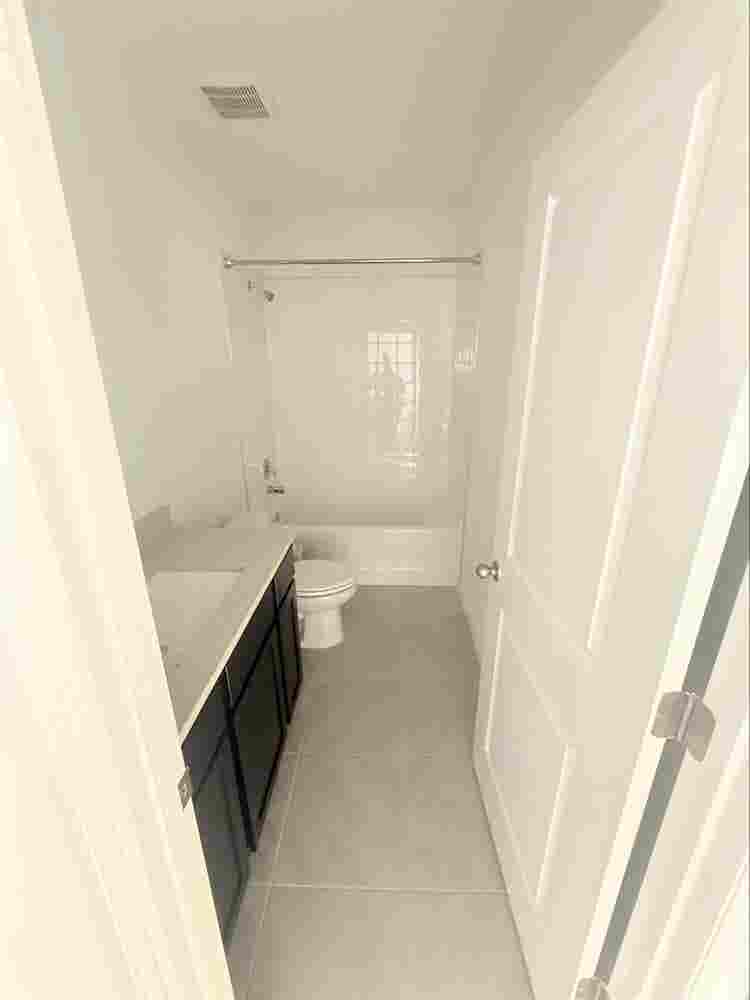 Room for rent in land o lakes