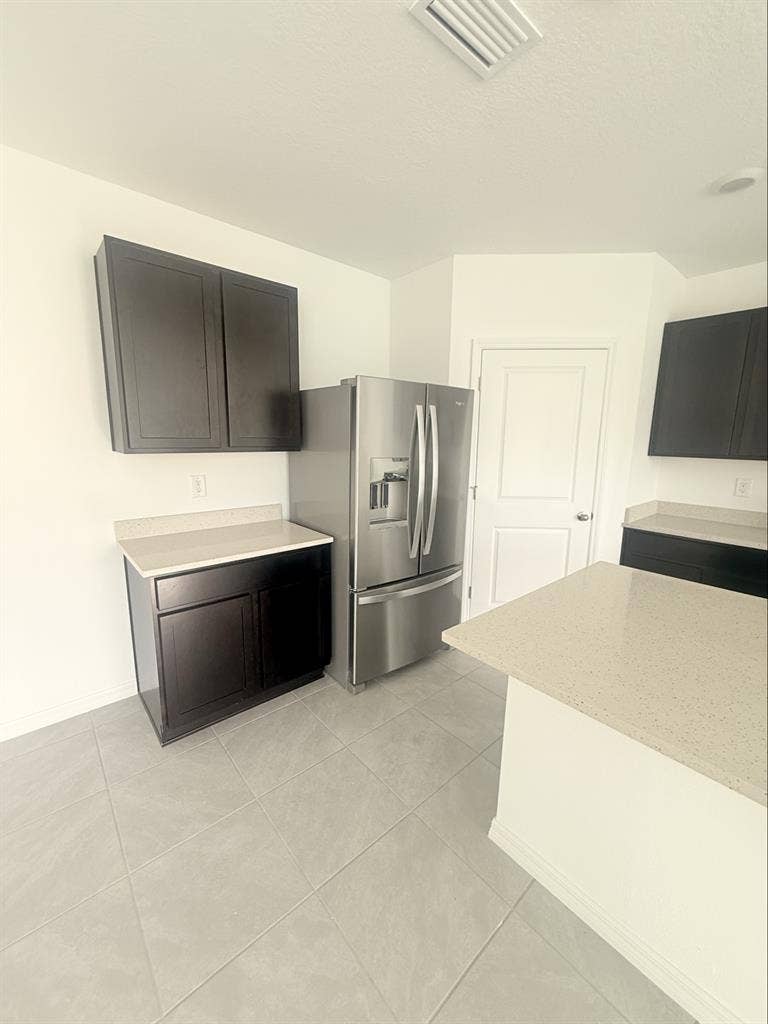 Room for rent in land o lakes