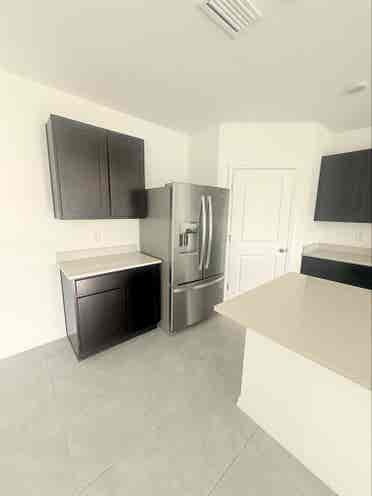 Room for rent in land o lakes
