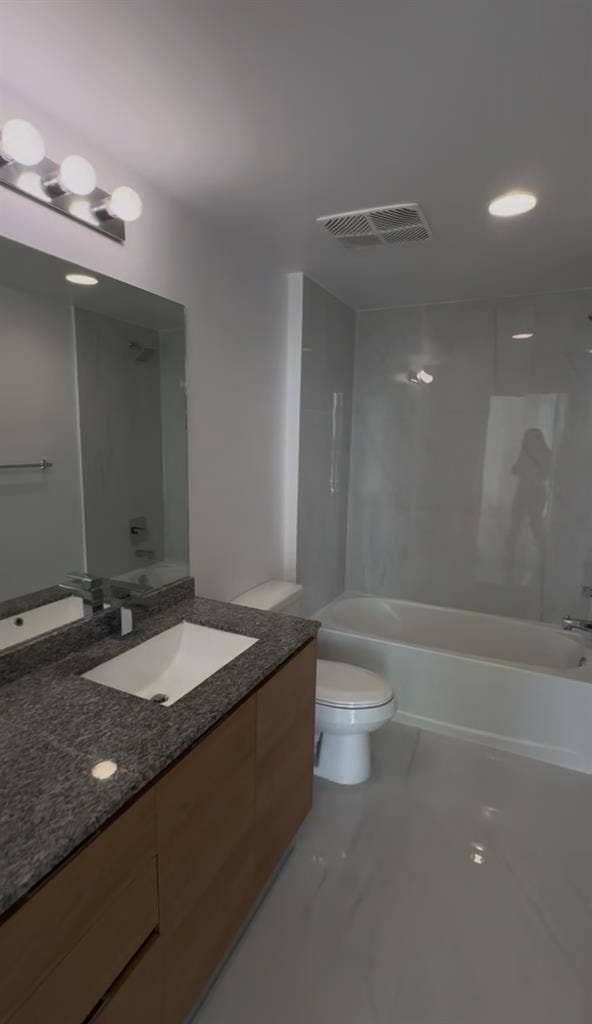 ROOM DOWNTOWN BRICKELL