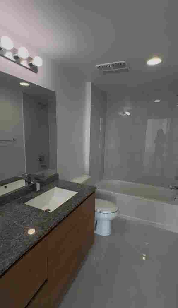 ROOM DOWNTOWN BRICKELL