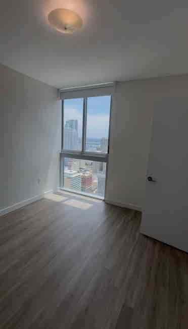 ROOM DOWNTOWN BRICKELL