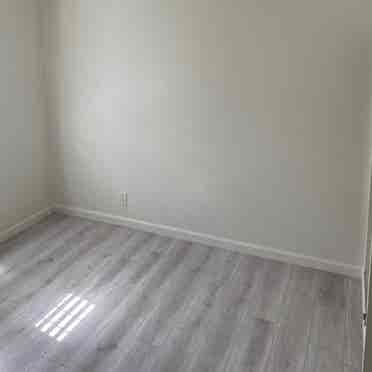 1 bdrm in a 3bdrm house available