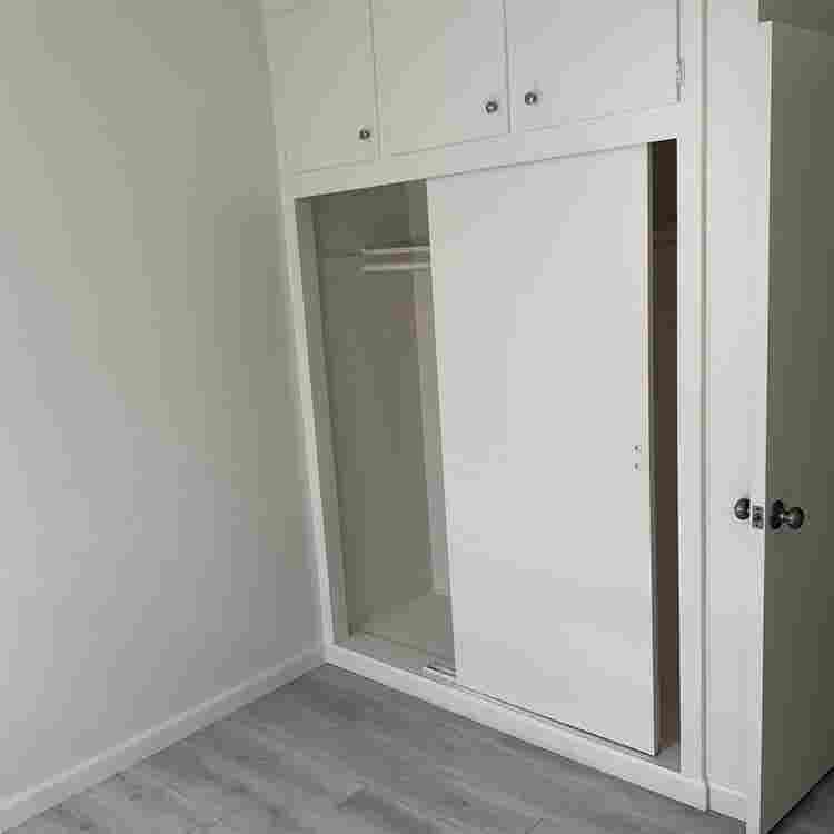 1 bdrm in a 3bdrm house available