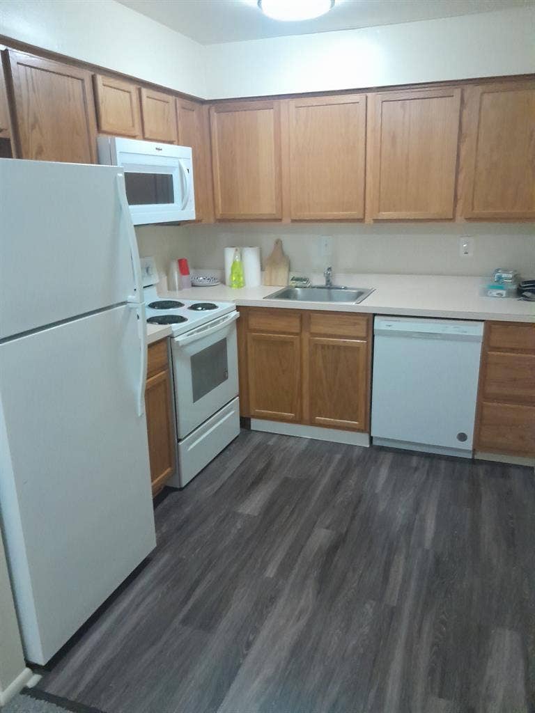 Roommate at Hatfield Village
