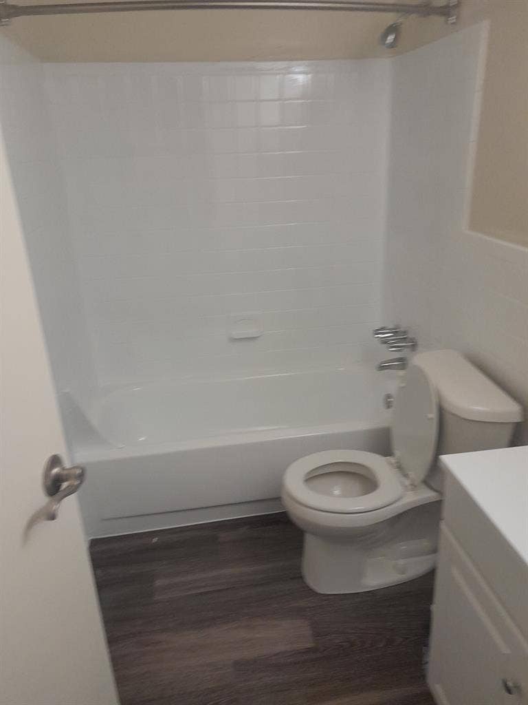 Roommate at Hatfield Village