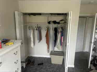 Looking for Roommate