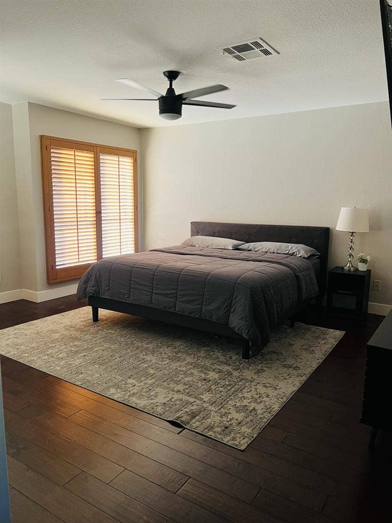 Master Bedroom Available - Phoenix