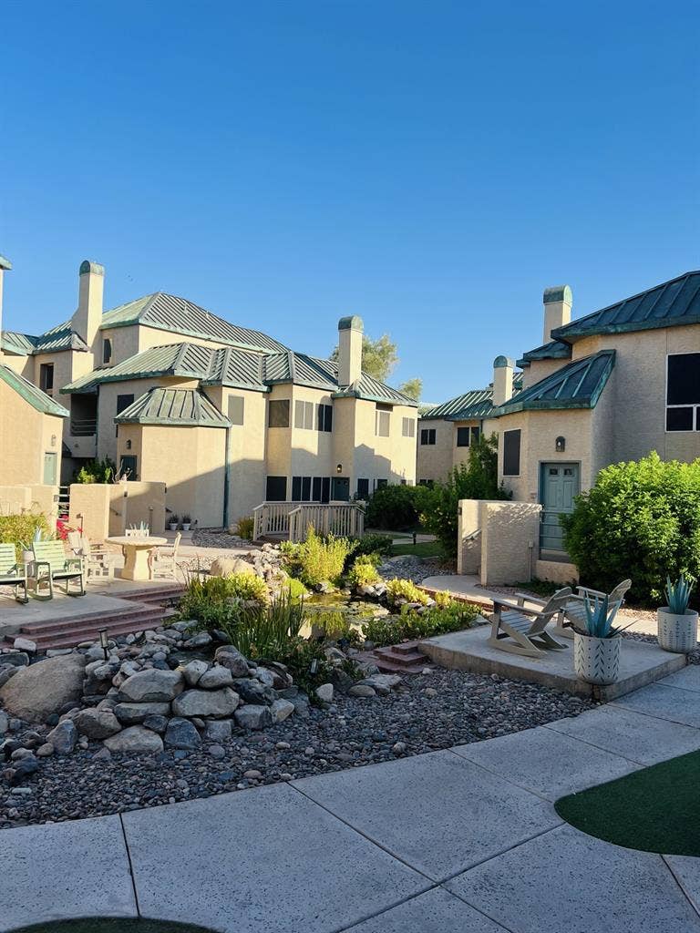 Master Bedroom Available - Phoenix