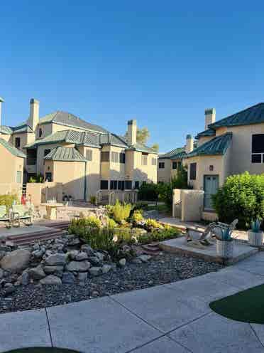 Master Bedroom Available - Phoenix
