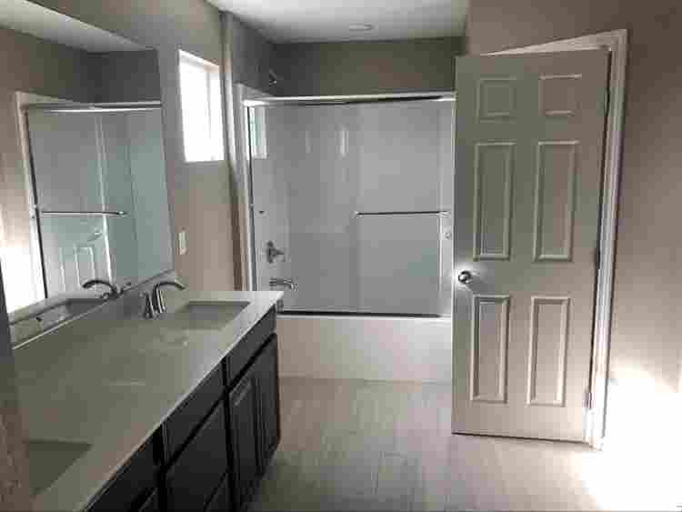 Master Bedroom w/private bath
